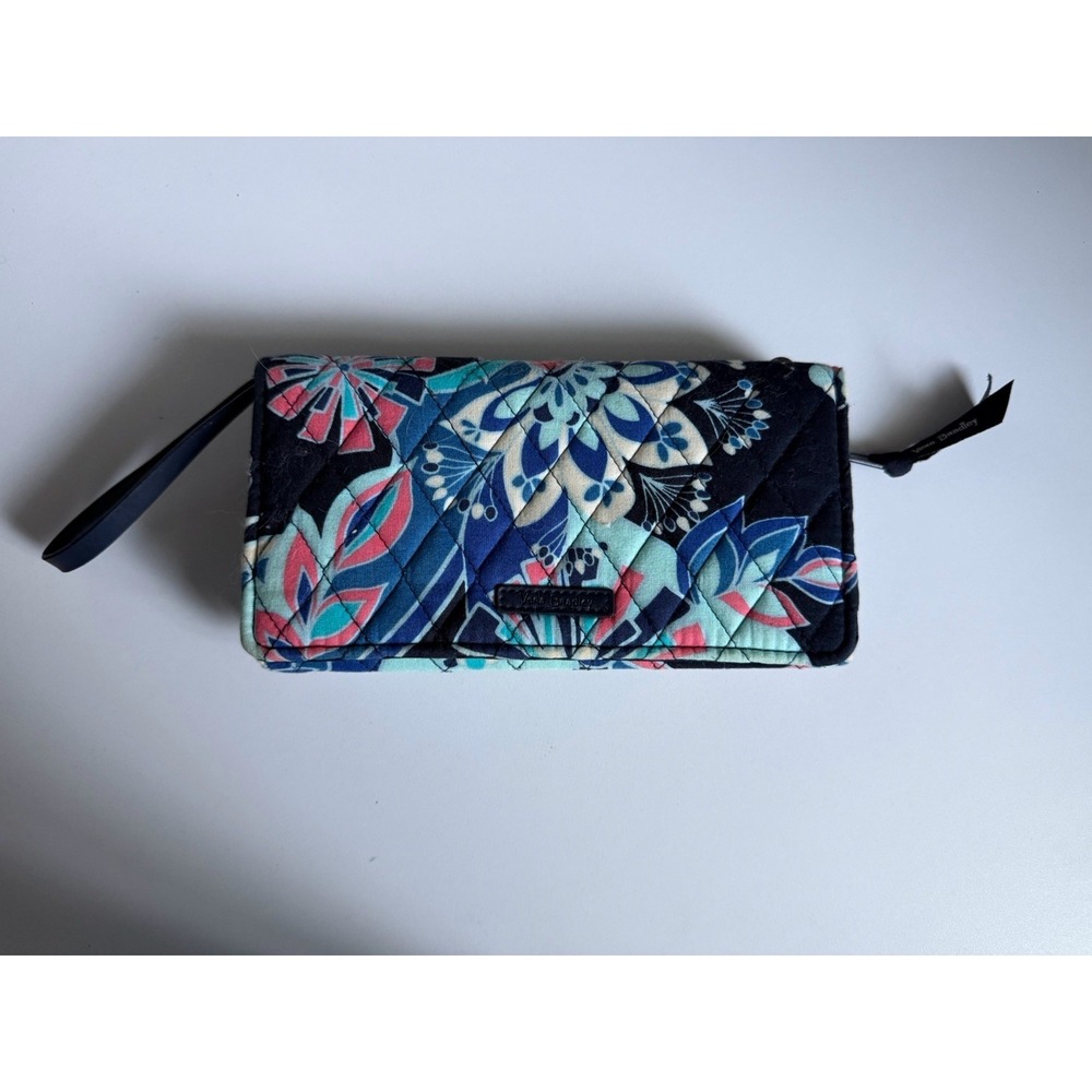 Vera Bradley Escapade Wristlet Lotus Flower Swirl Zip‎ Blue Wallet Passport F